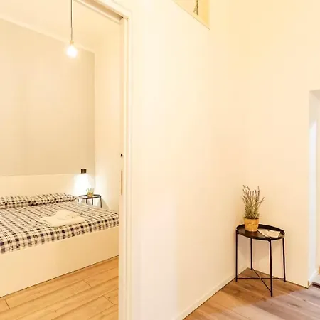 Casa Nina Palazzo Bonifacio Διαμέρισμα *