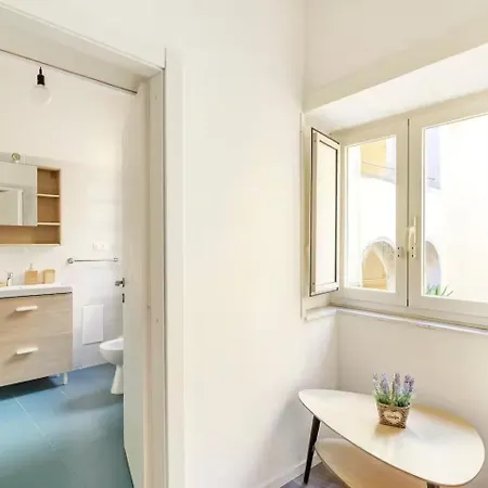 Casa Nina Palazzo Bonifacio Διαμέρισμα *